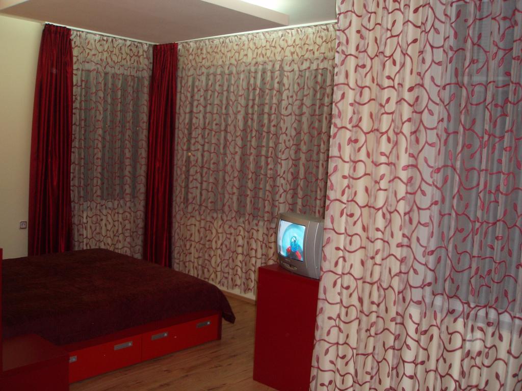 Mania Guest House Kalofer Phòng bức ảnh
