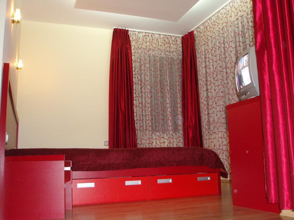 Mania Guest House Kalofer Phòng bức ảnh