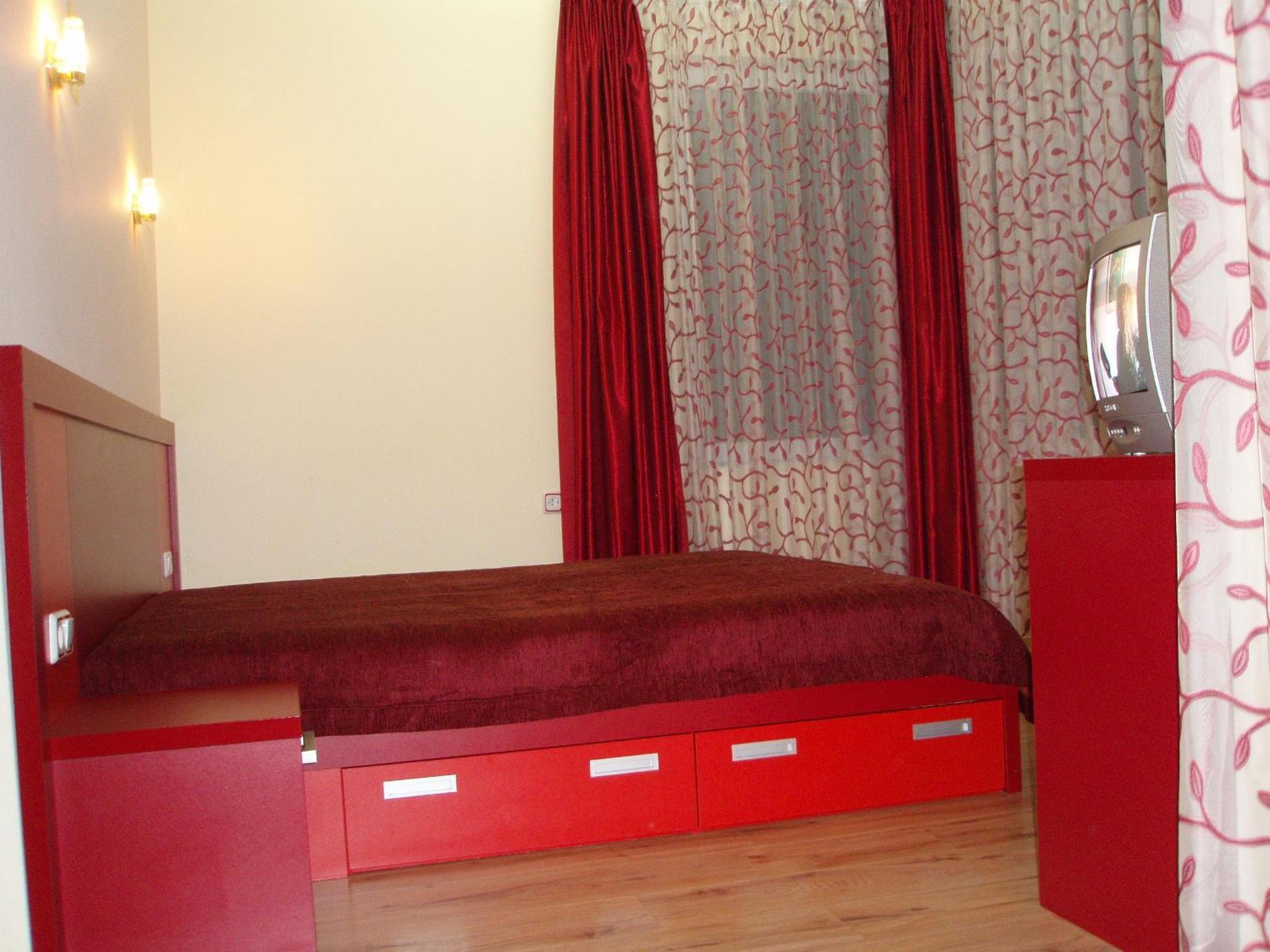 Mania Guest House Kalofer Phòng bức ảnh