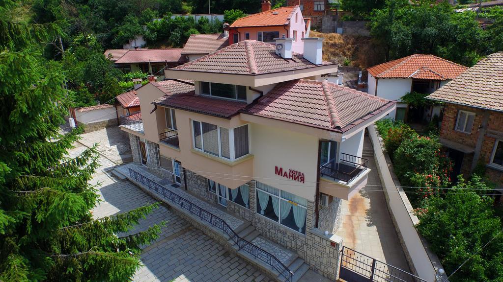 Mania Guest House Kalofer Ngoại thất bức ảnh